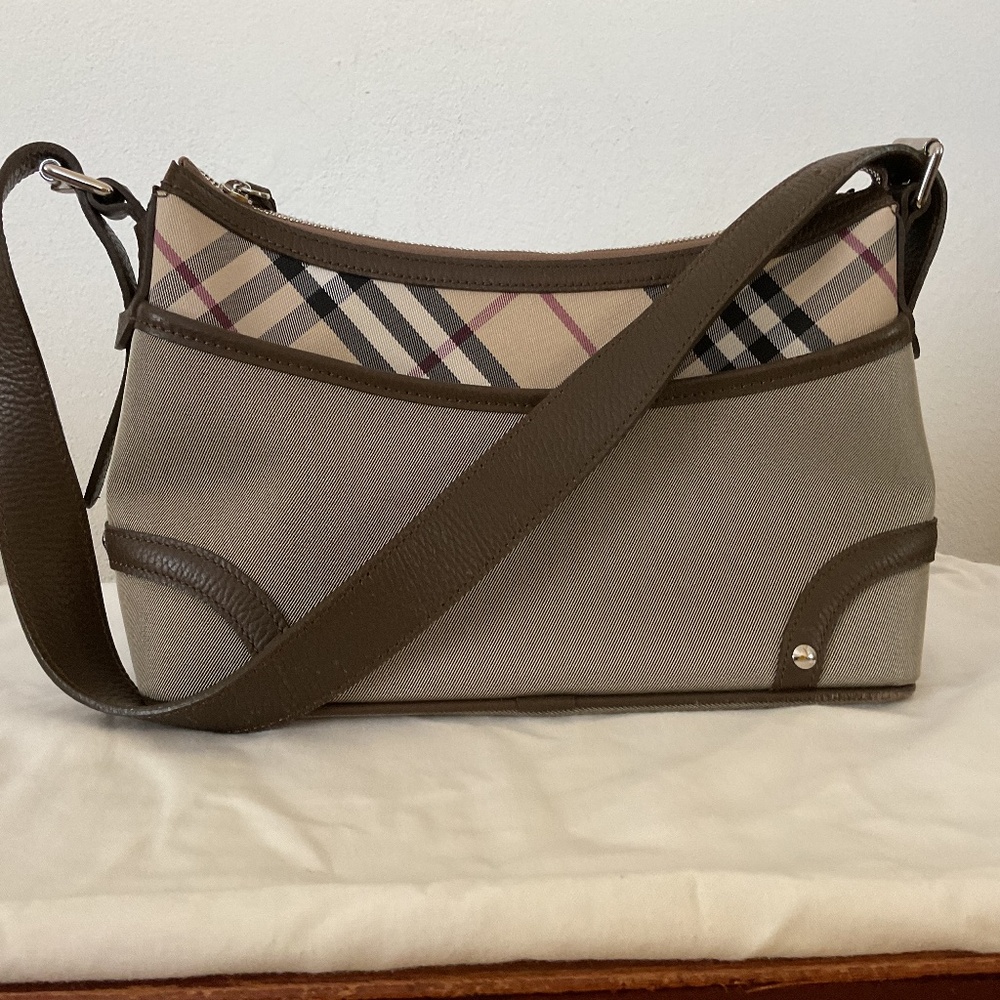 Vintage Burberry 2000-2017 Check fabric and leather trim shoulder bag